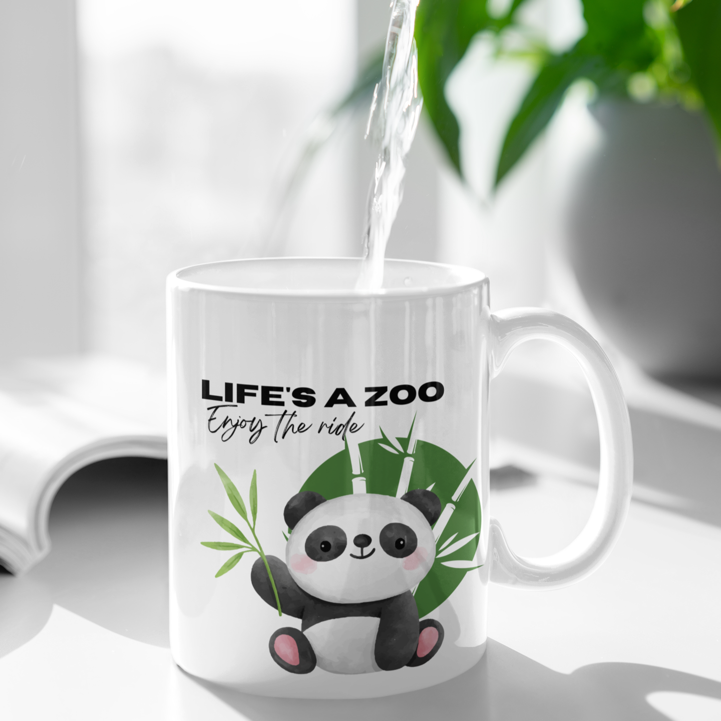 Süße Tasse mit Motivationsspruch - "life is a zoo, enjoy the ride"